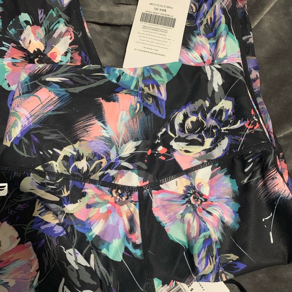 COPY - Fabletics yoga set - Picture 4 of 4